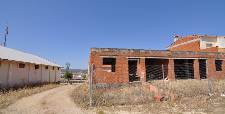 Venta de solar con estructura para casa independiente en el&hellip;